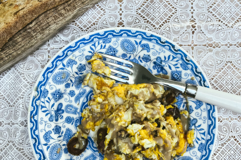 Egyptian scrambled eggs