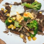garlic mushrooms, spiced croutons, buttered brocolli