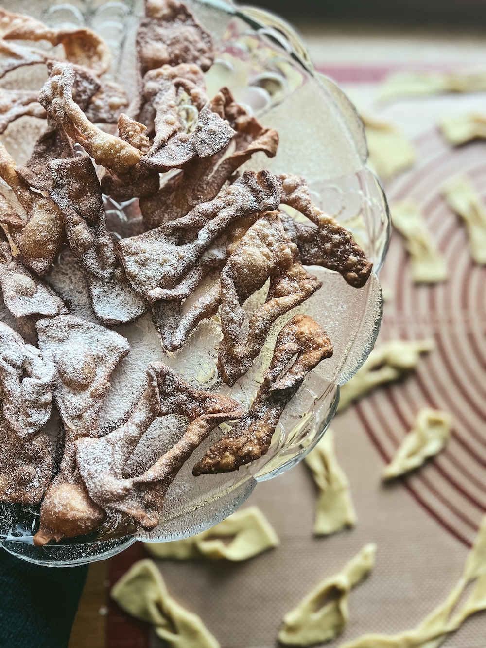 angel wings, chrusty